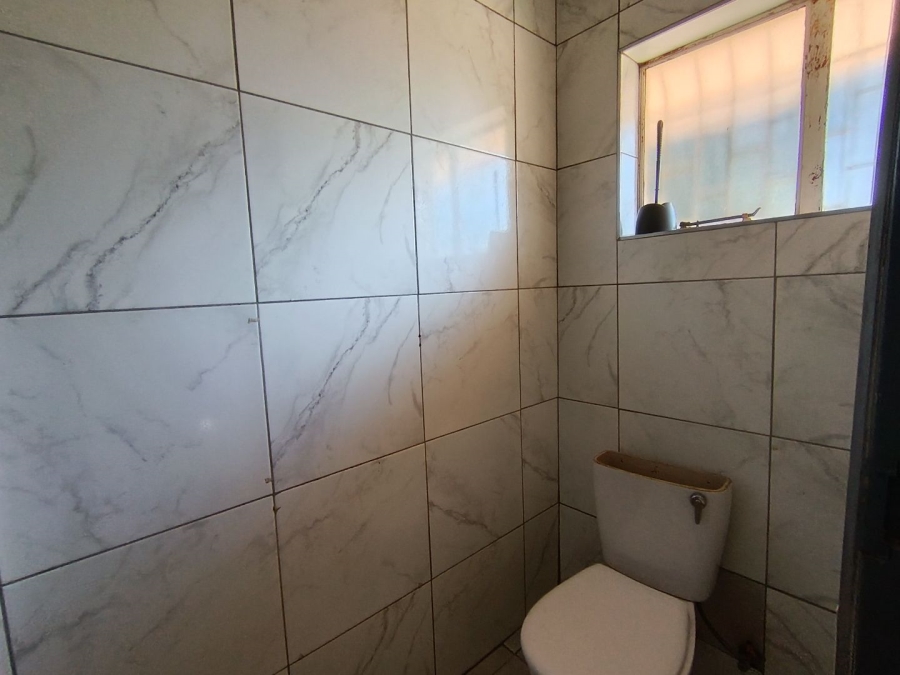 17 Bedroom Property for Sale in Universitas Free State